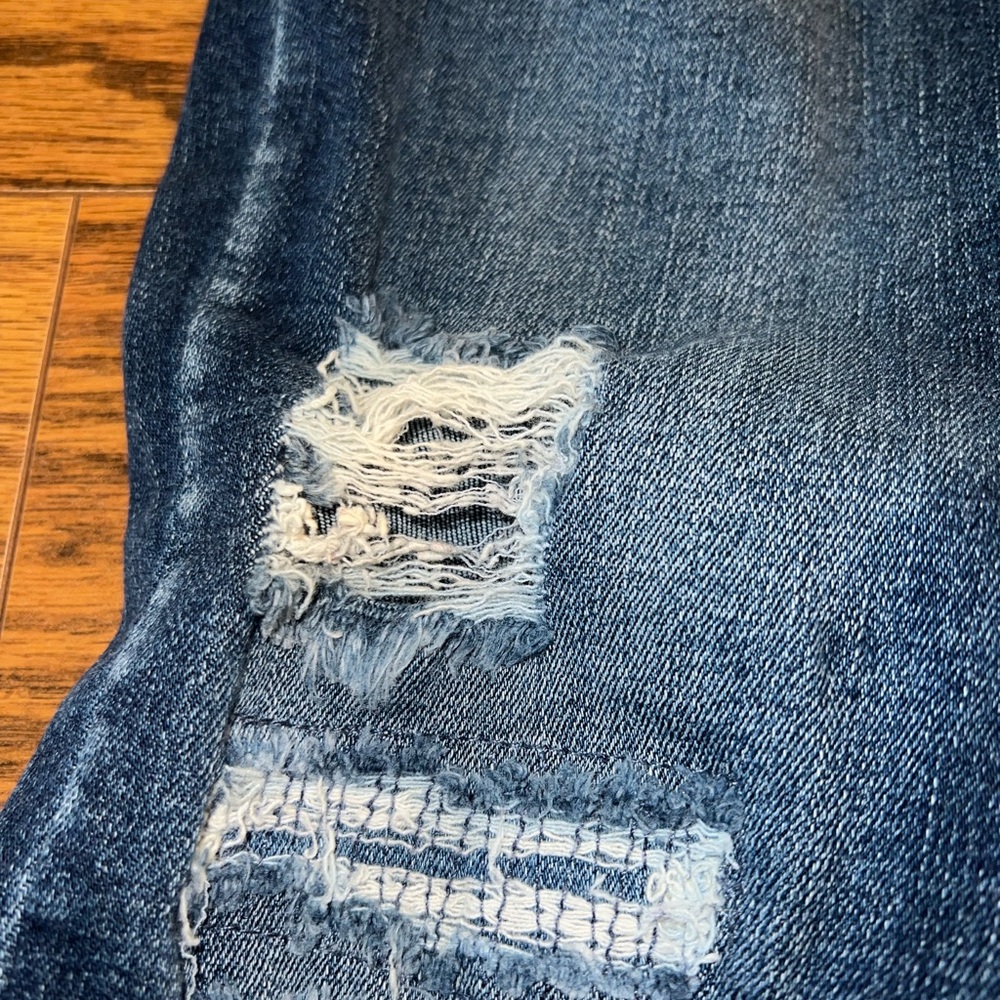 American Eagle Distressed Jeggings - Picture 4 of 6